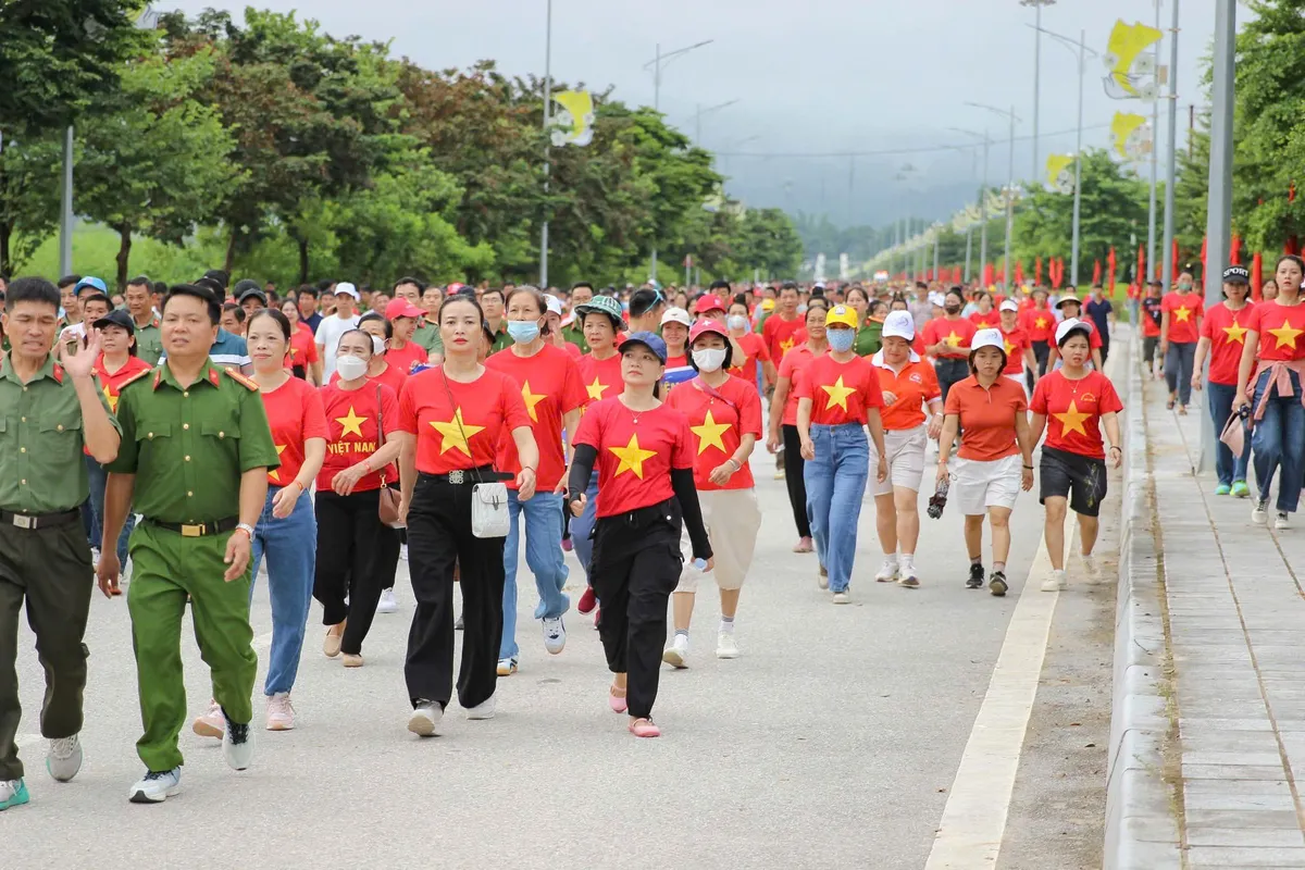 Tổ chức Chương trình đi bộ "cùng Việt Nam tiến bước" năm 2026